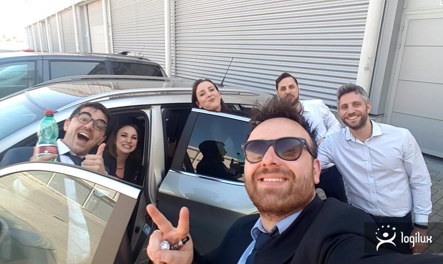 Logilux : Agenzia hostess, promoter, modelle, Steward a Roma e Milano. Servizio Hostess congressuali, promozioni, eventi e fiere